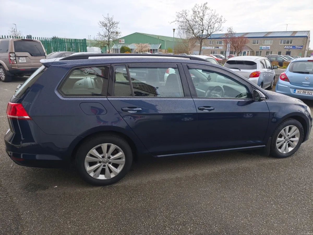 Vw Golf 161 1.6  Estate 2 Owners Nct 6/28 Tax 2/27 - Image 2