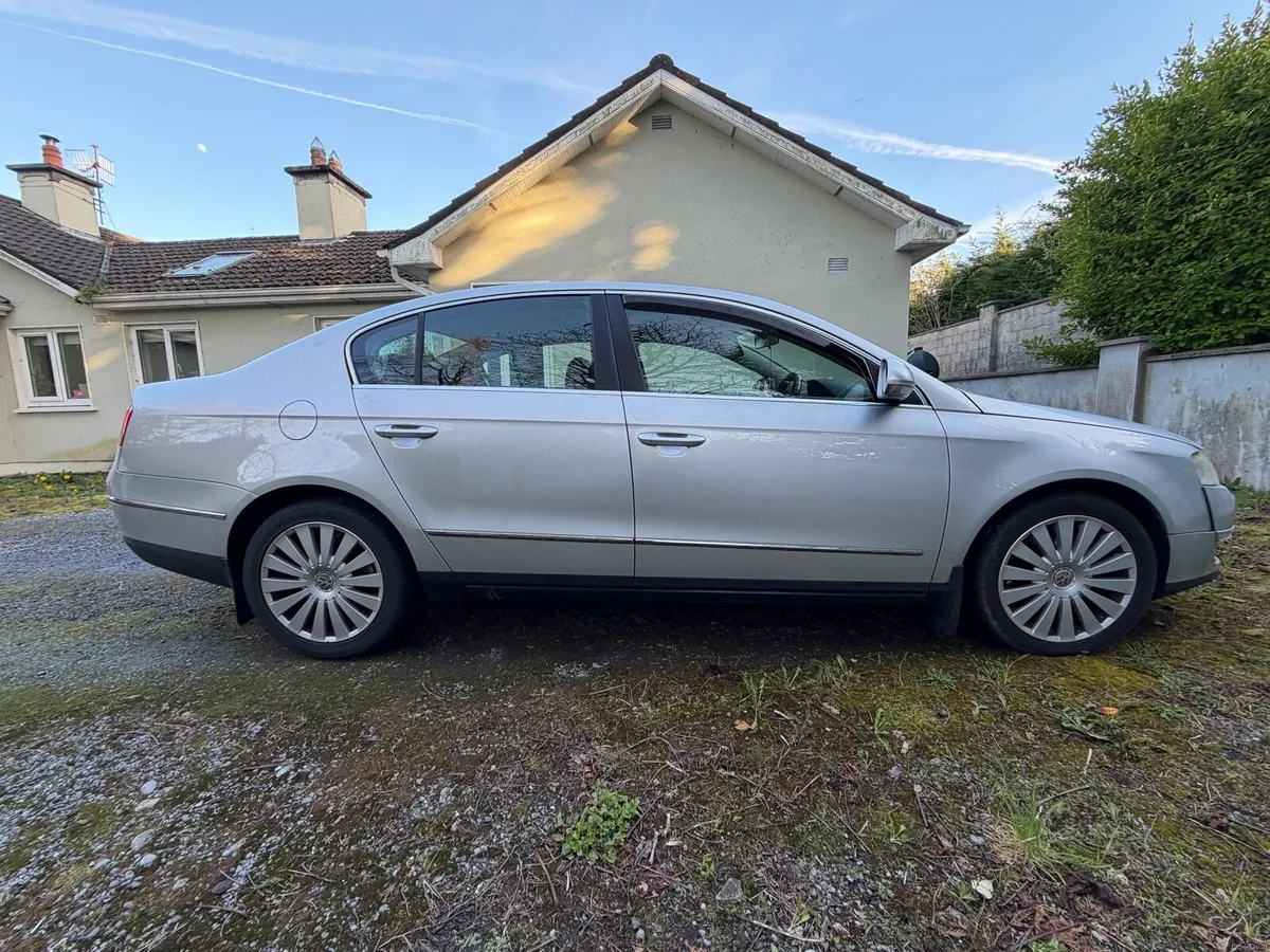 VW PASSAT 09 - Image 3