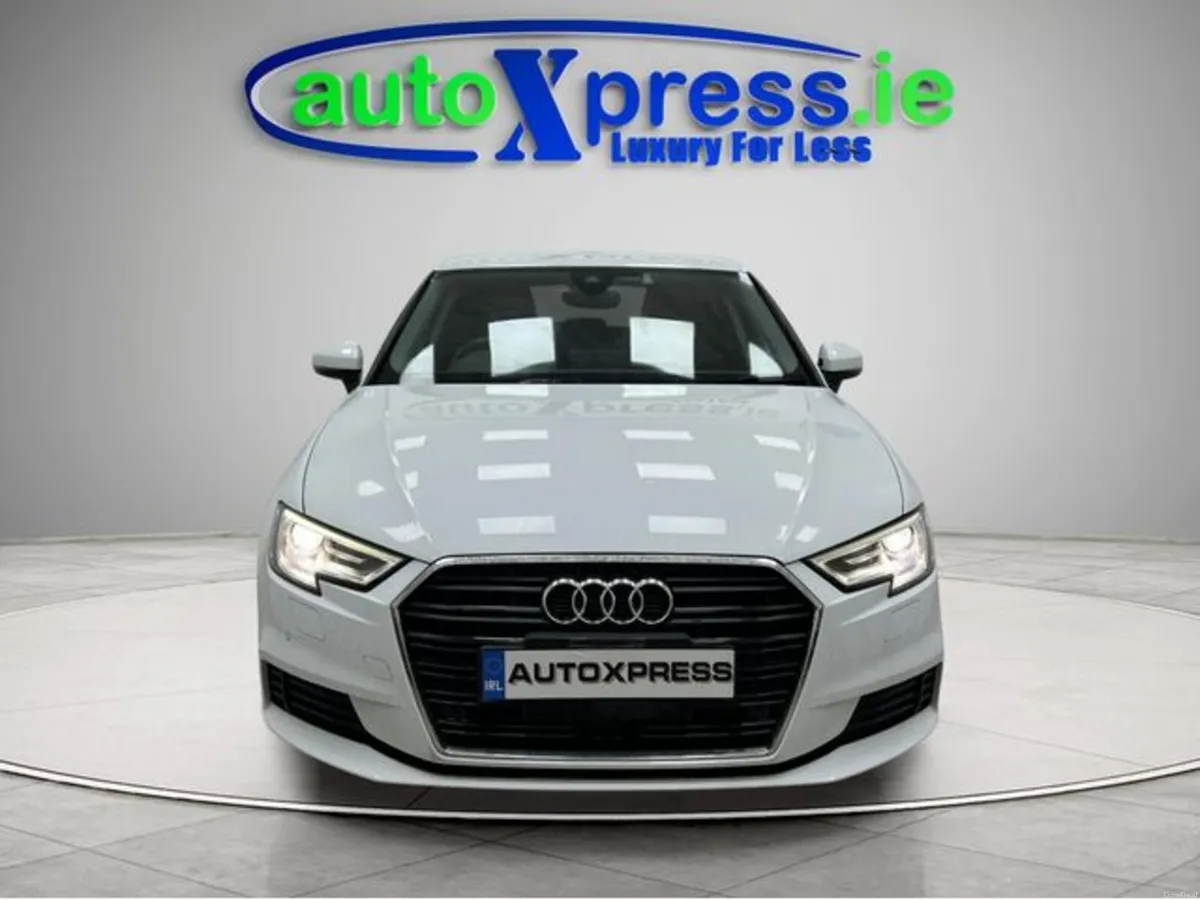 Audi A3 30TFSI SPORTSBACK Automatic, Reversing cam - Image 3