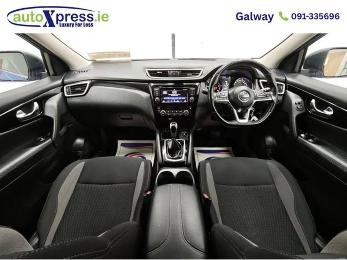 Nissan Qashqai 1.5 DSL SV DCT Automatic, Reversing - Image 2