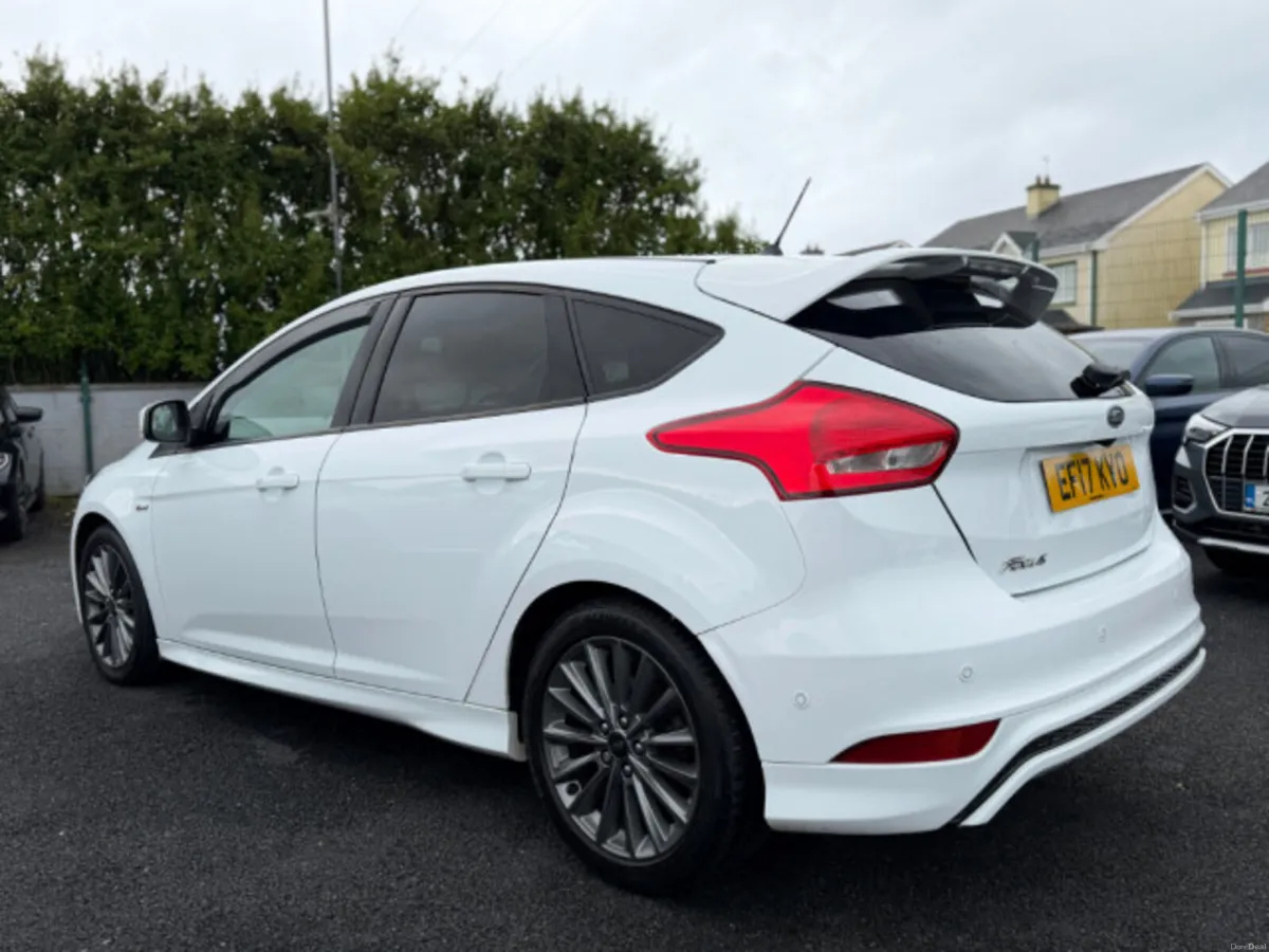 Ford Focus ST-LINE TDCI - Image 3
