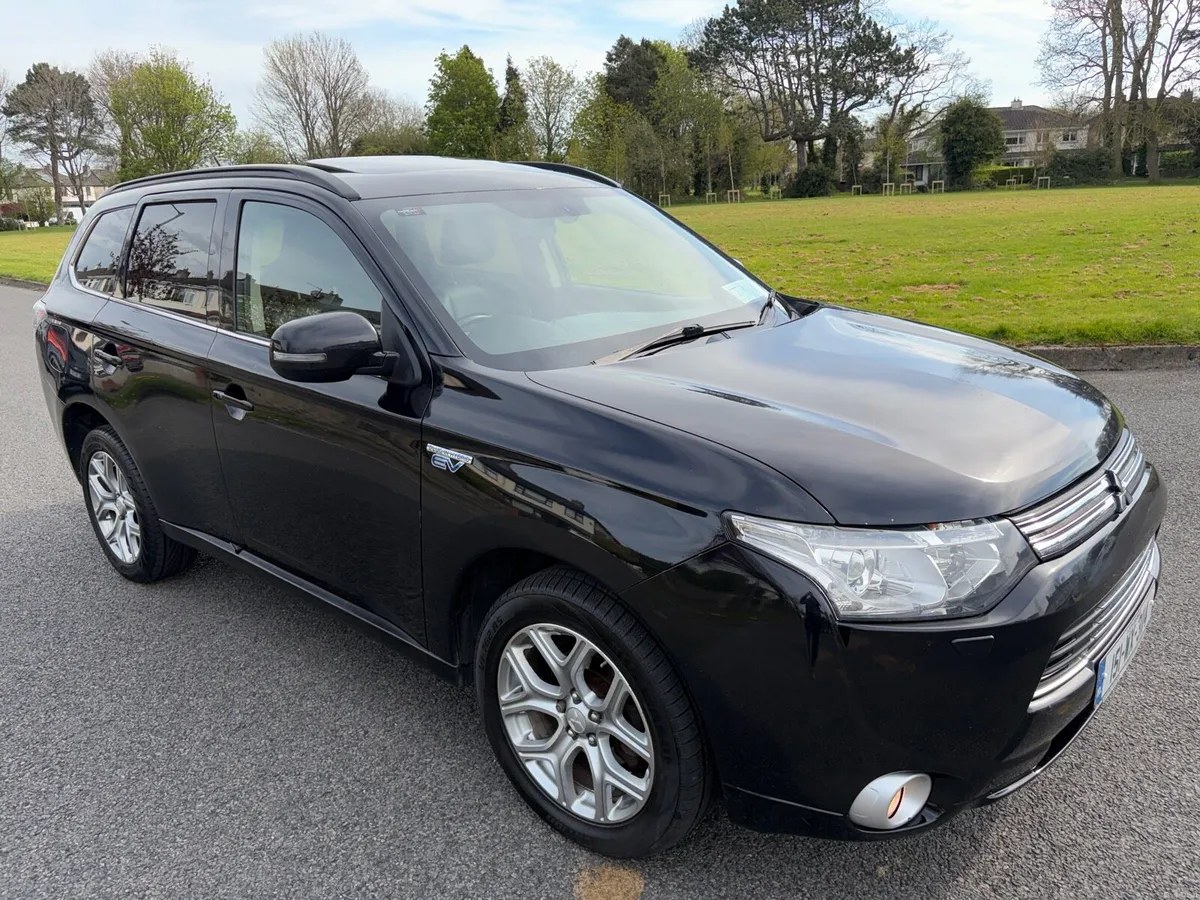 151 Mitsubishi Outlander Nct 07/27 HYBRID - Image 1