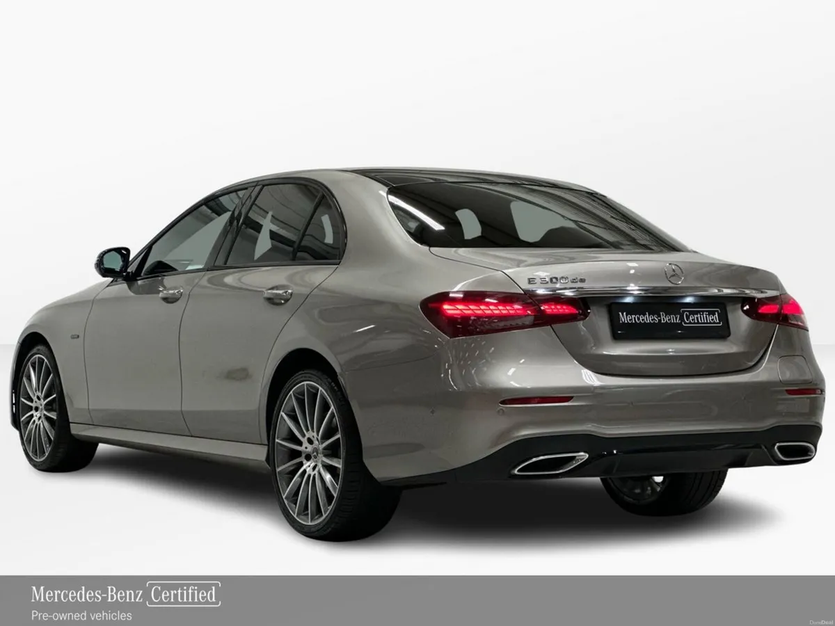Mercedes-Benz E-Class E300 DE Premium + AMG Line P - Image 4