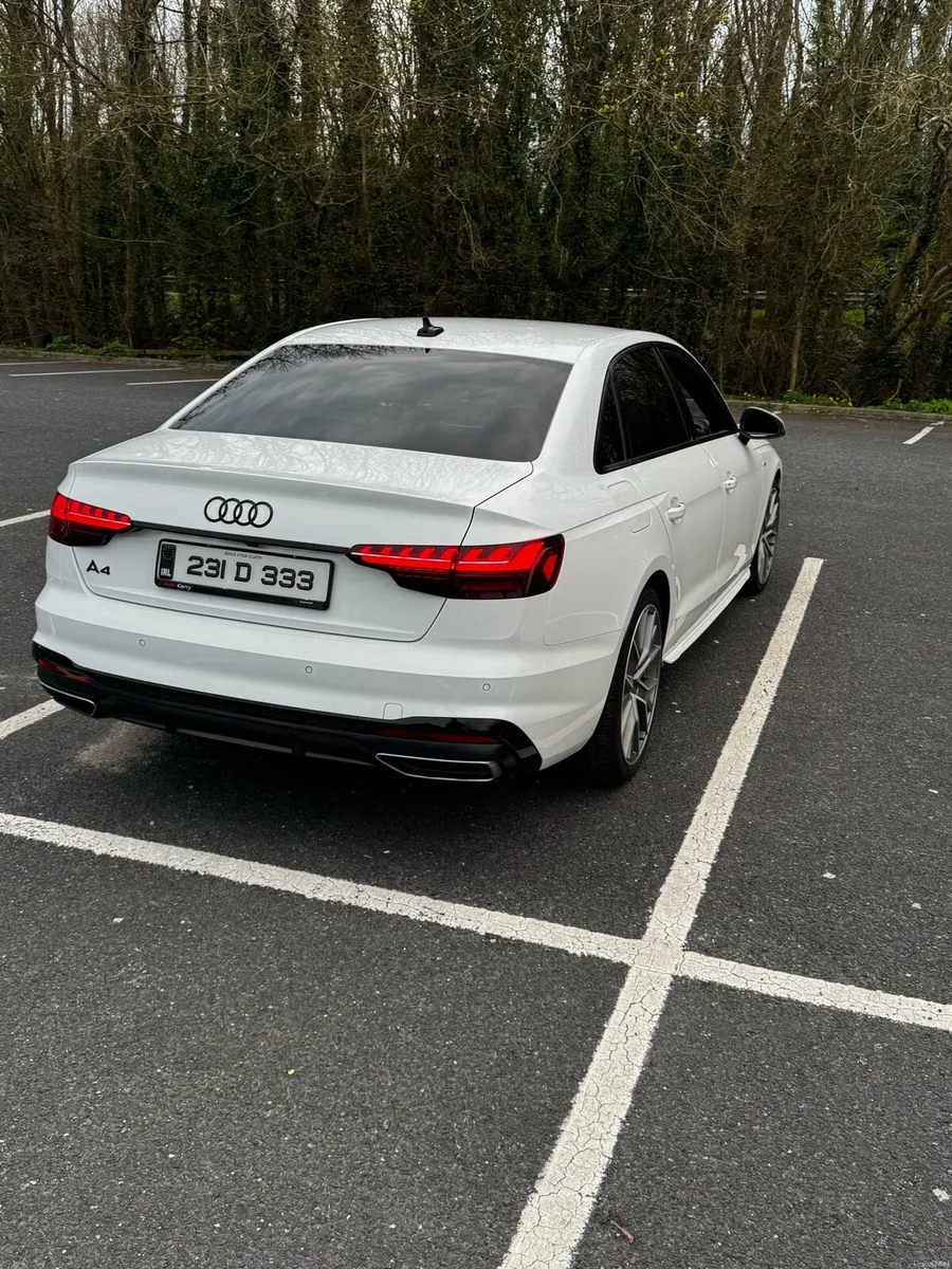 2023 Audi A4 S-line Black Edition - Image 4