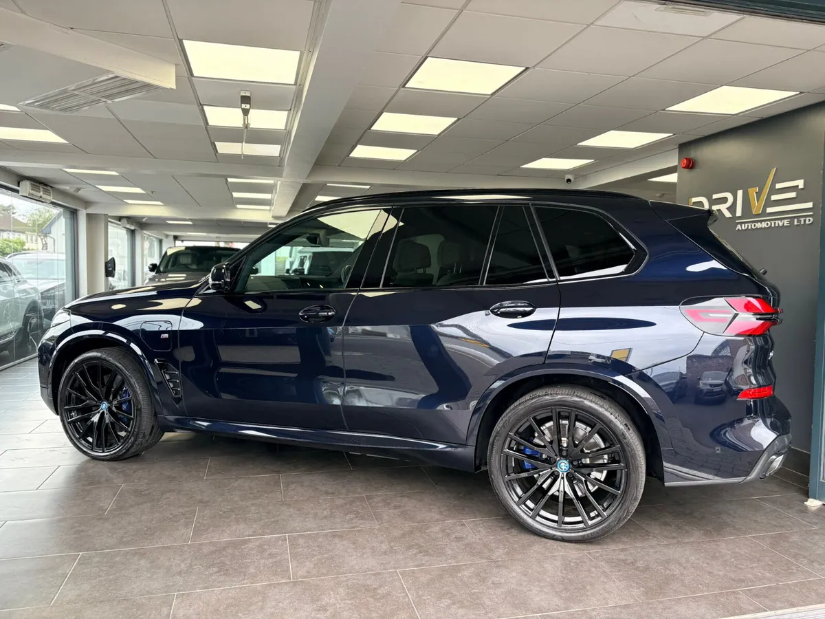 BMW X5 2025 50e M-Sport Pro - Image 2