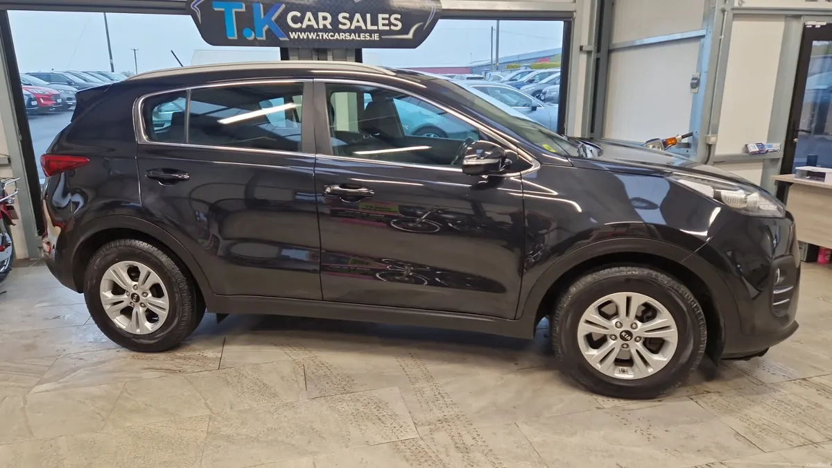 17 KIA SPORTAGE LX - Image 2