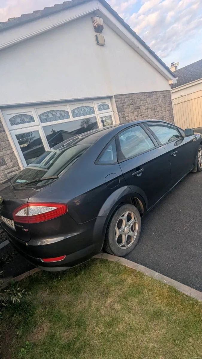 Ford Mondeo 1.8TDCi 125PS Zetec - Image 2