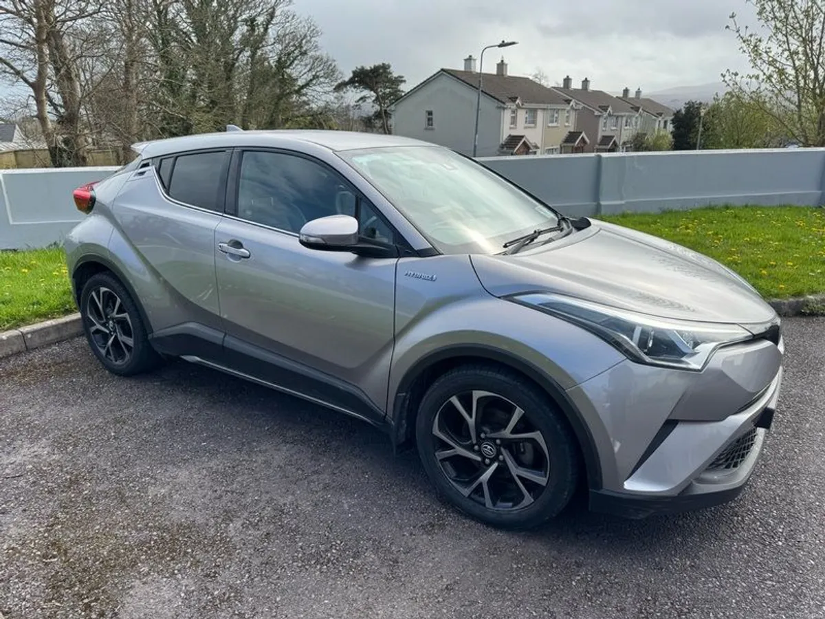 Toyota C-HR Sport 1.8 Hybrid Automatic Low Mileage - Image 3