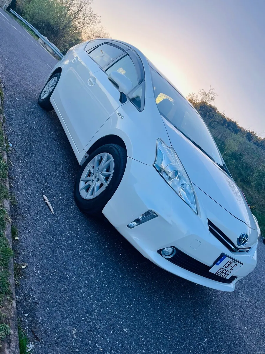 2013 TOYOTA PRIUS~ HYBRID AUTOMATIC - Image 2
