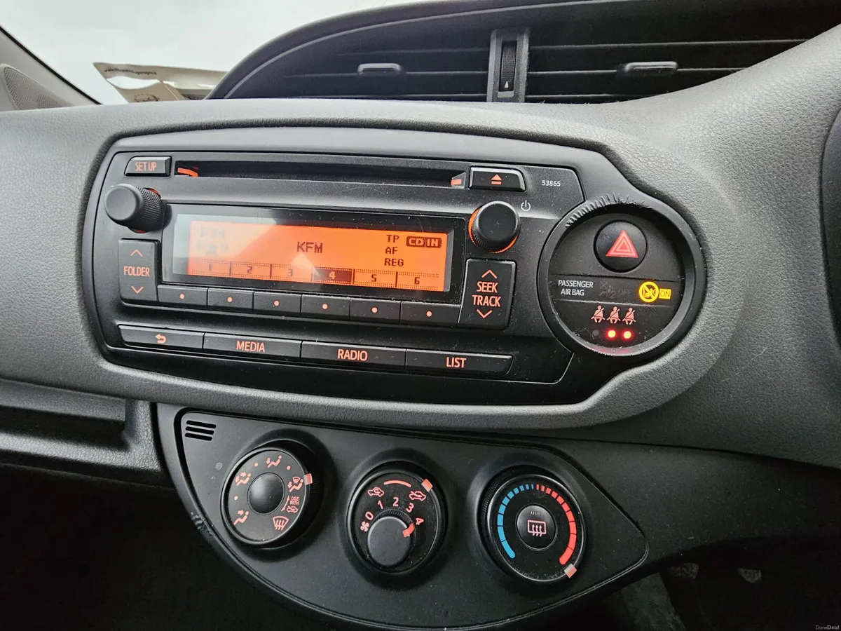 Toyota Yaris 2015 petrol nct&tax €8900 - Image 2