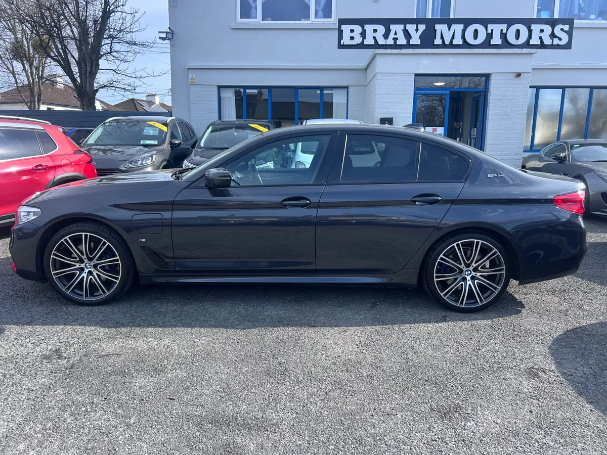 2018 BMW 530e G30 M SPORT PETROL HYBRID AUTO - Image 3