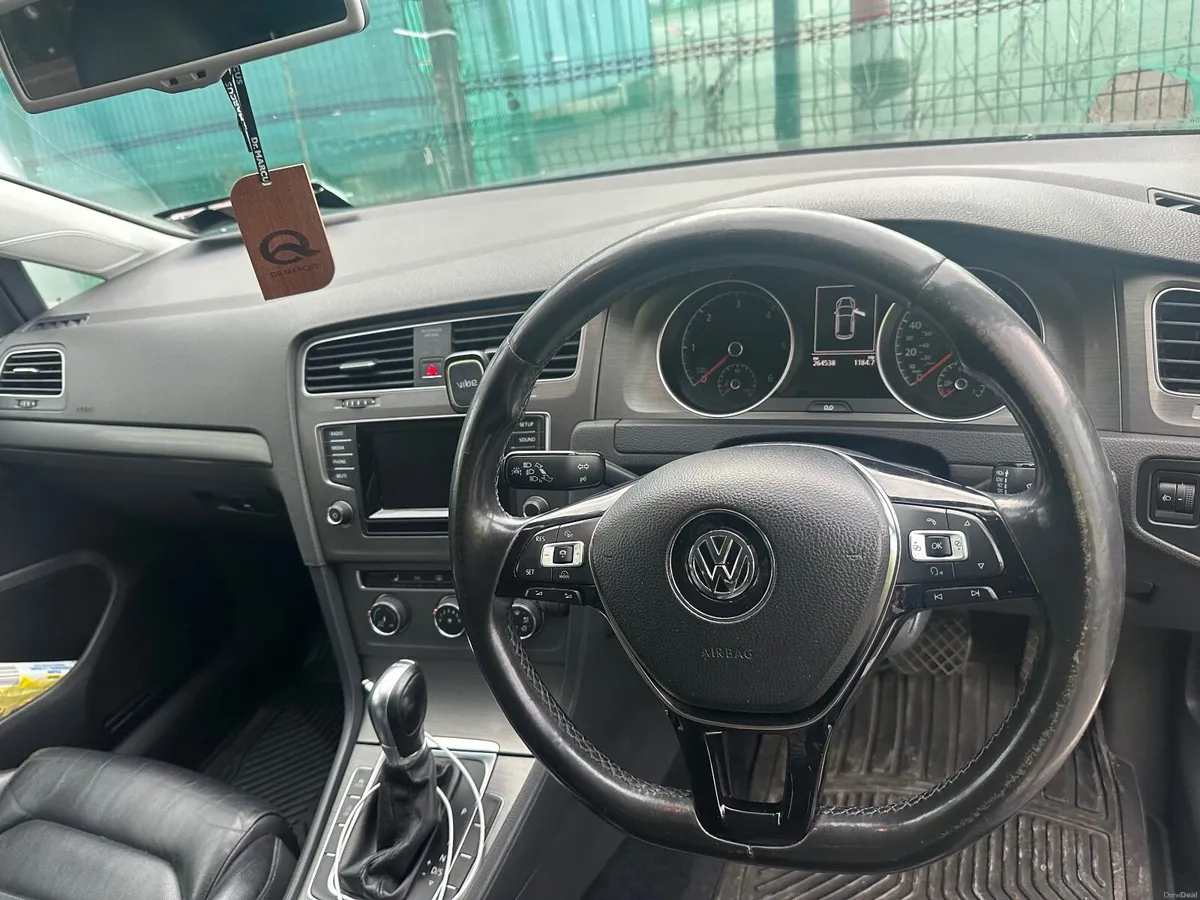 Volkswagen Golf 2013 - Image 2