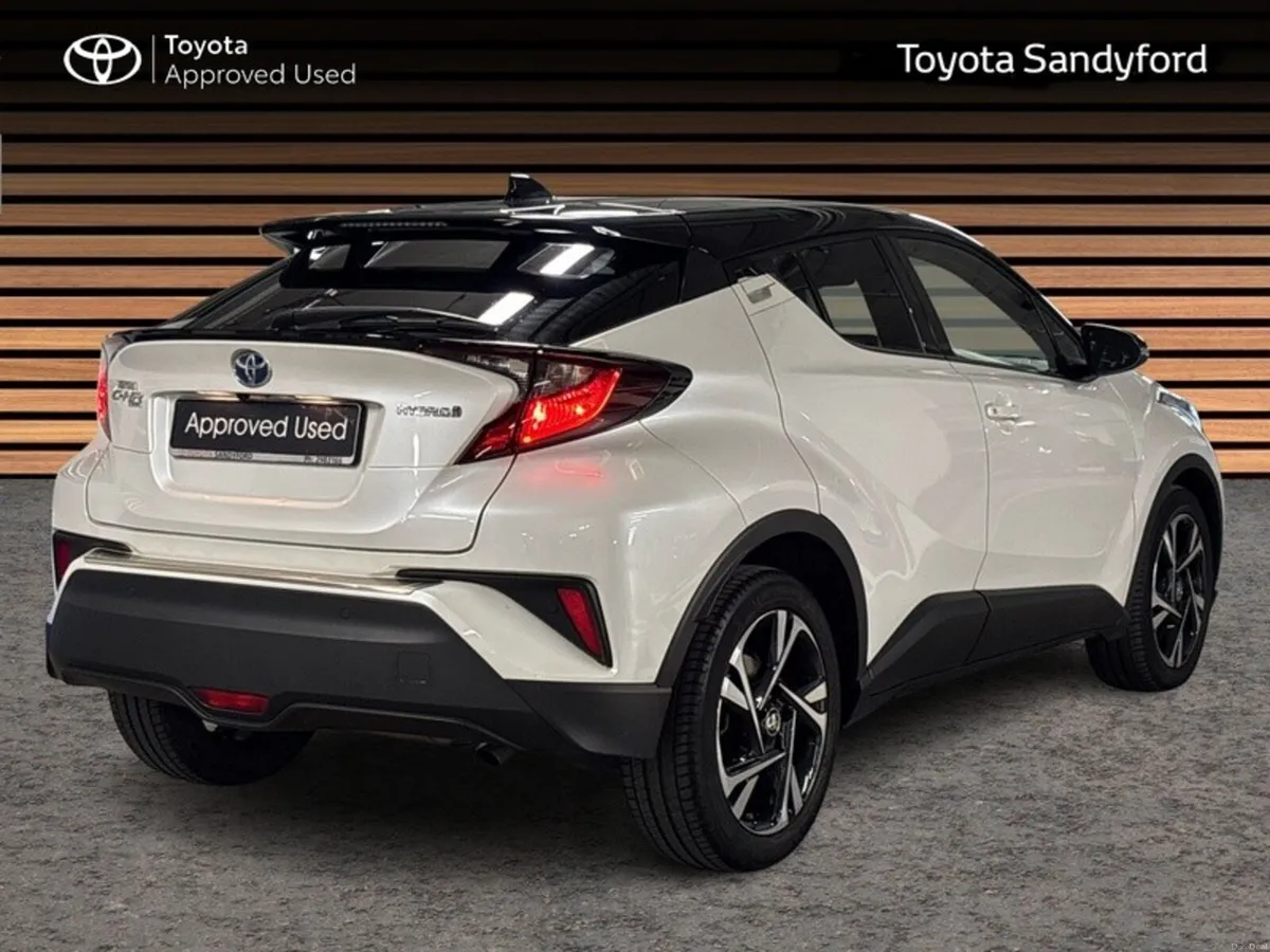 Toyota C-HR HYBRID SPORT BI-TONE // REAR CAMERA // - Image 2