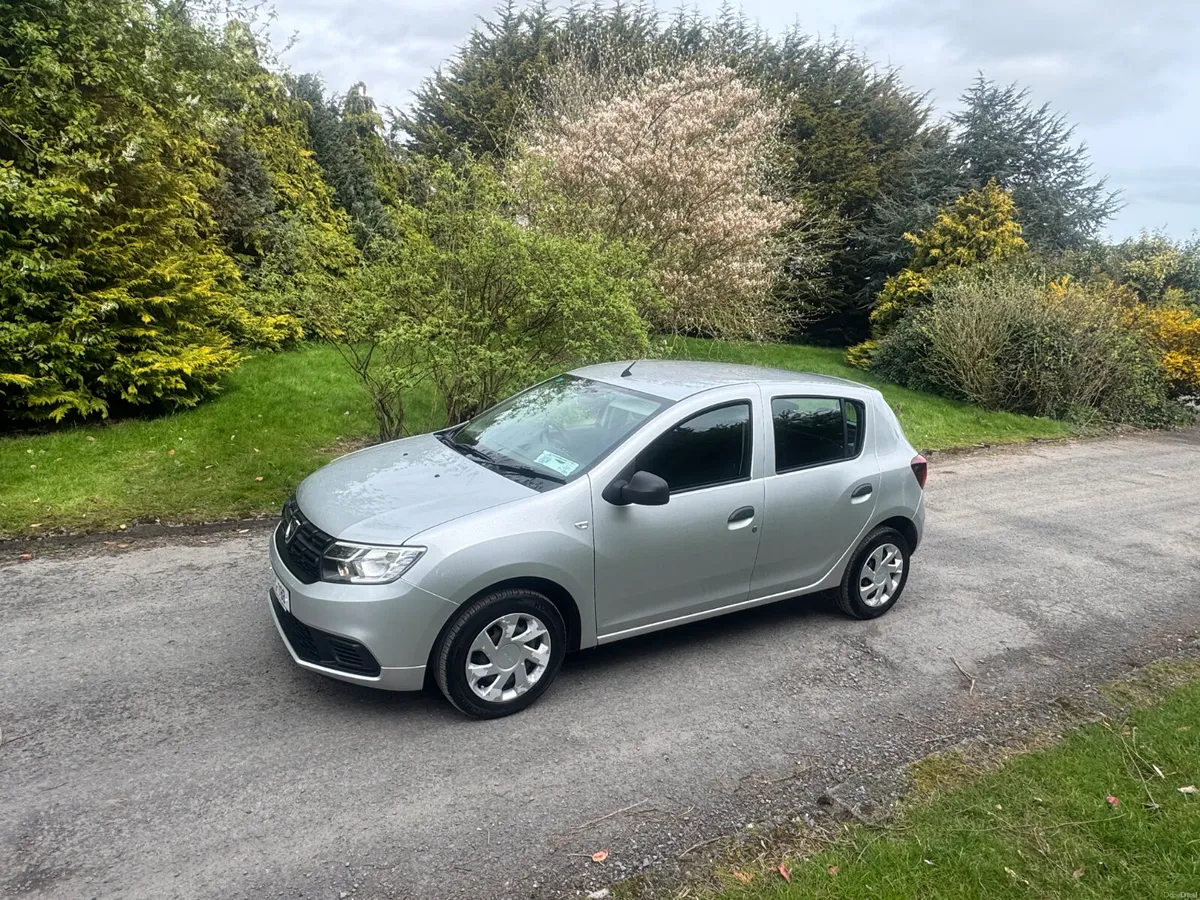 18 Dacia Sandero 1.0 .. LOW MILEAGE - Image 4