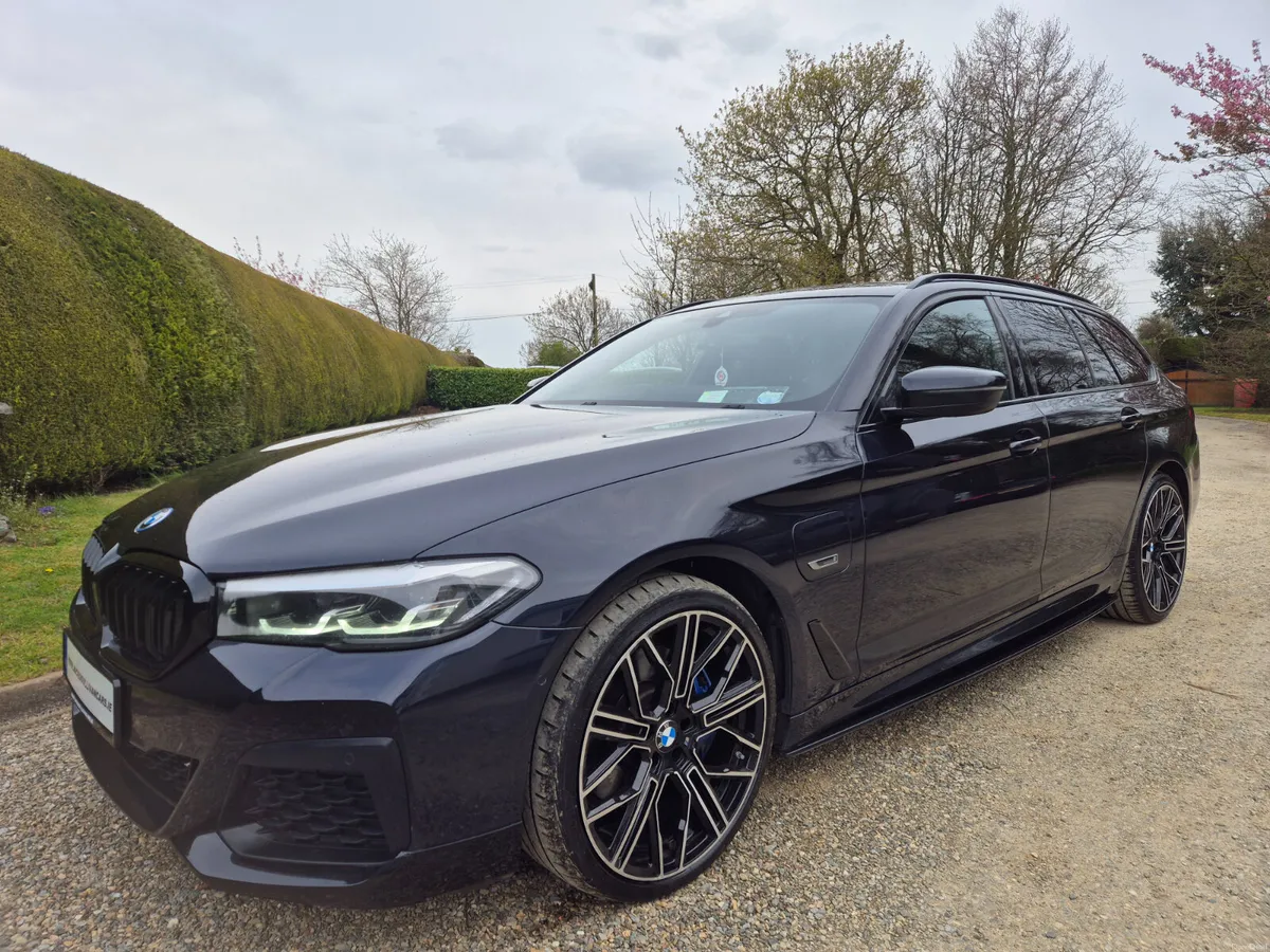 212'BMW 530E M-SPORT TOURING - Image 4