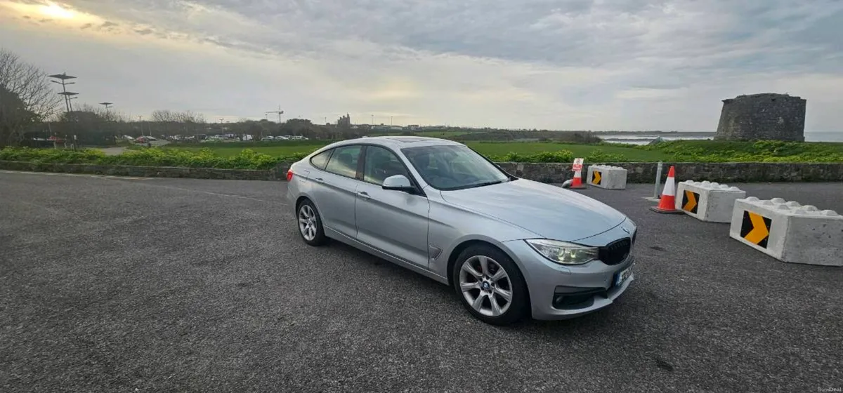 Bmw 318d series Gt 2013 - Image 3