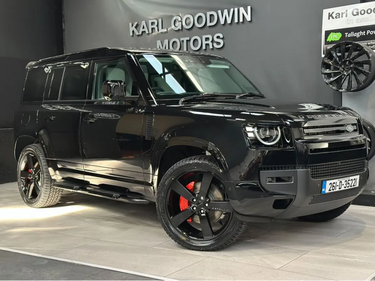 D110 E-HYBRID 6 SEATER - Image 1