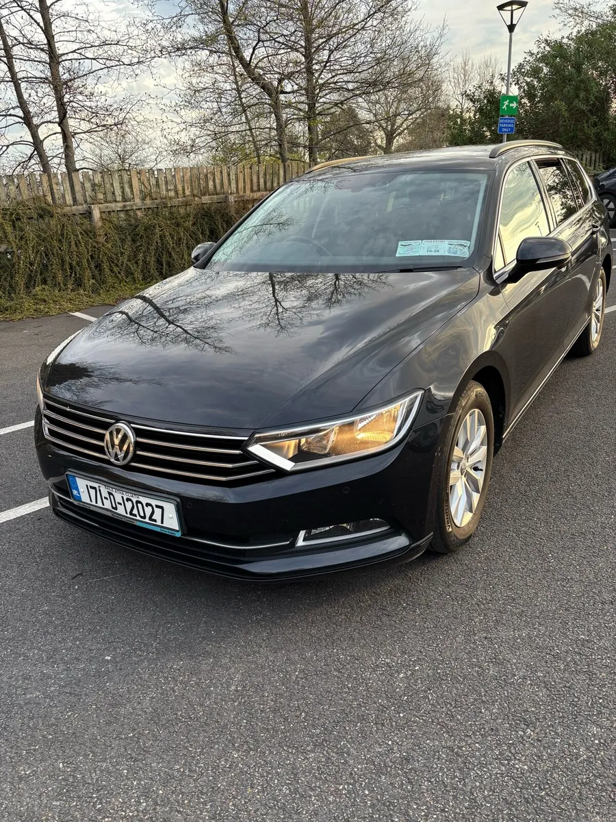 Volkswagen Passat 2017 - Image 1