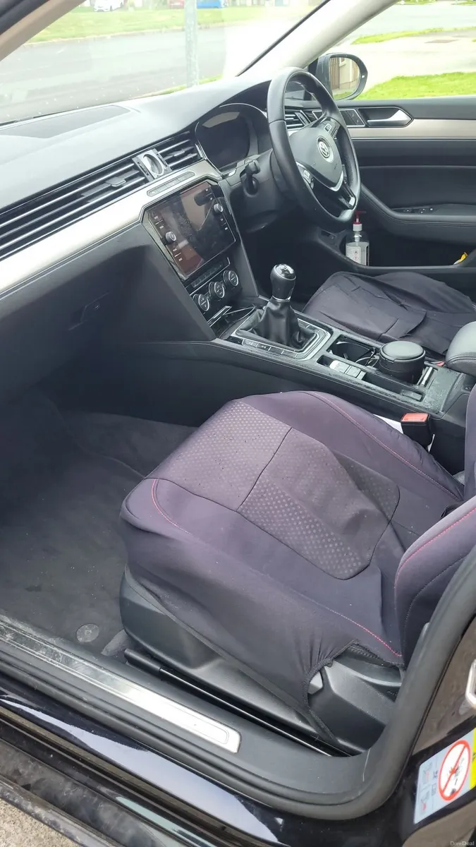 Volkswagen Passat 2018 - Image 3