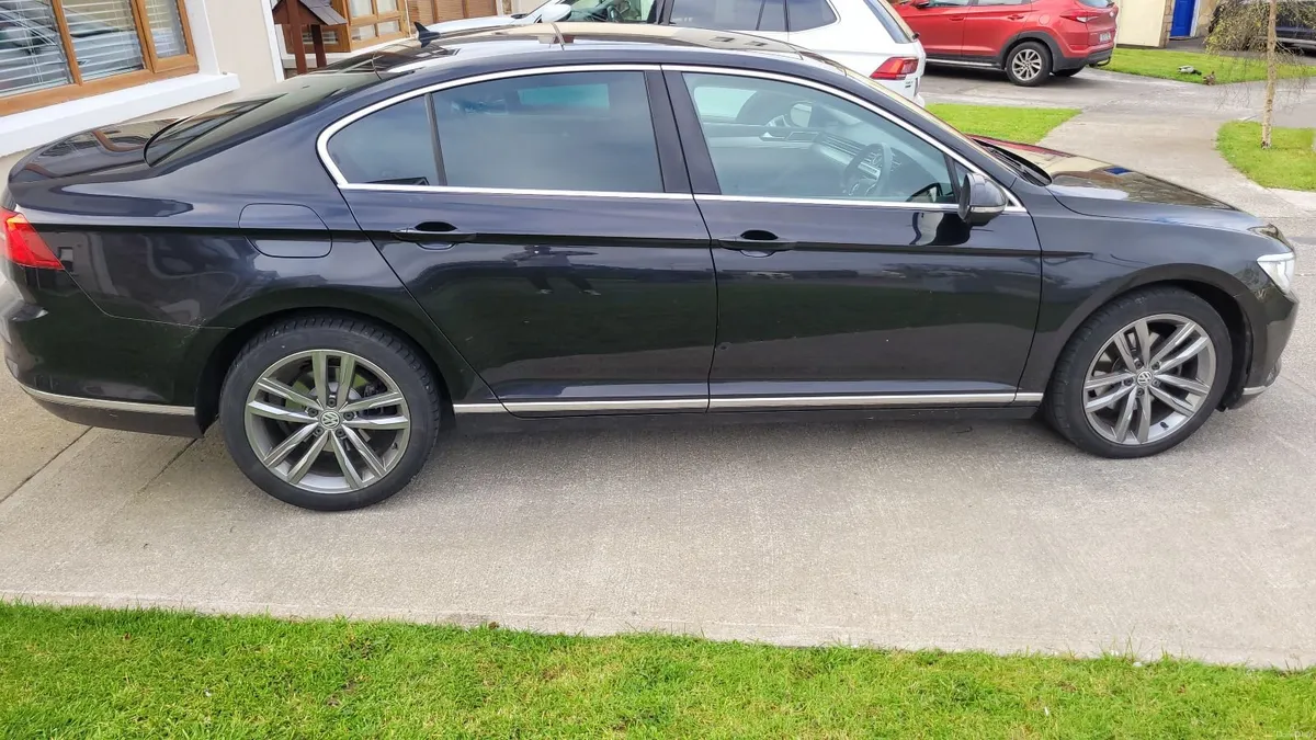 Volkswagen Passat 2018 - Image 1