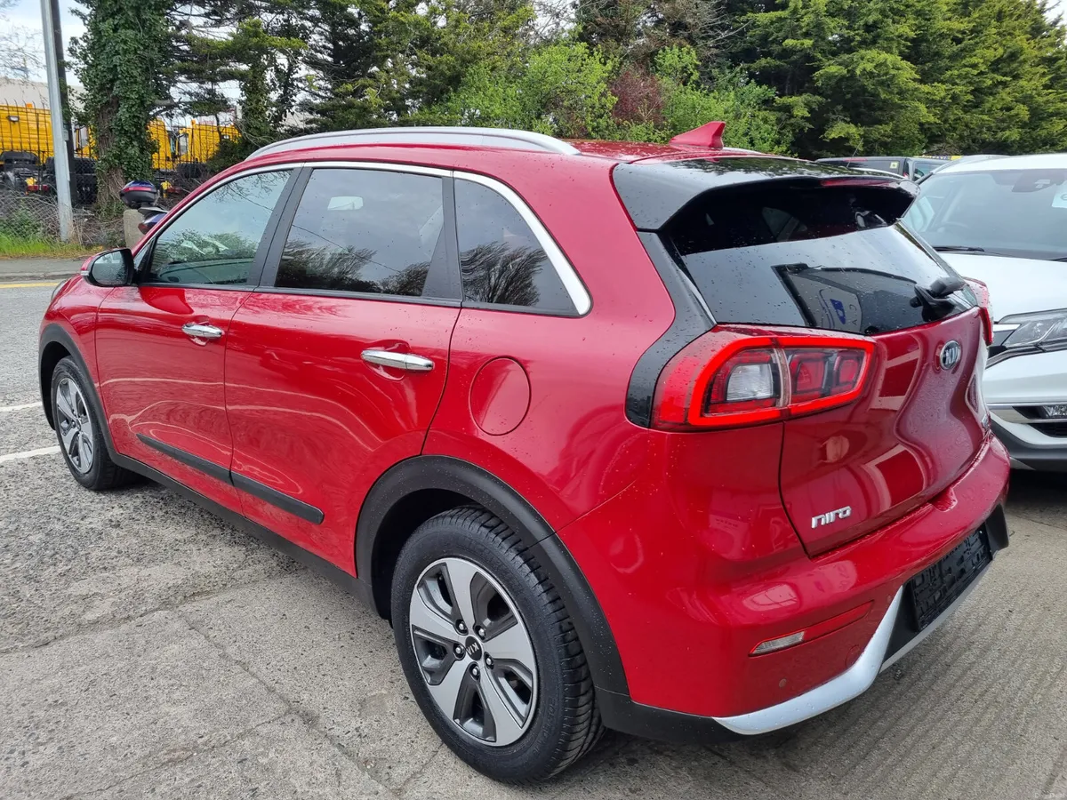2018 KIA NIRO PETROL PLUG IN HYBRID NCT 04/28 - Image 4