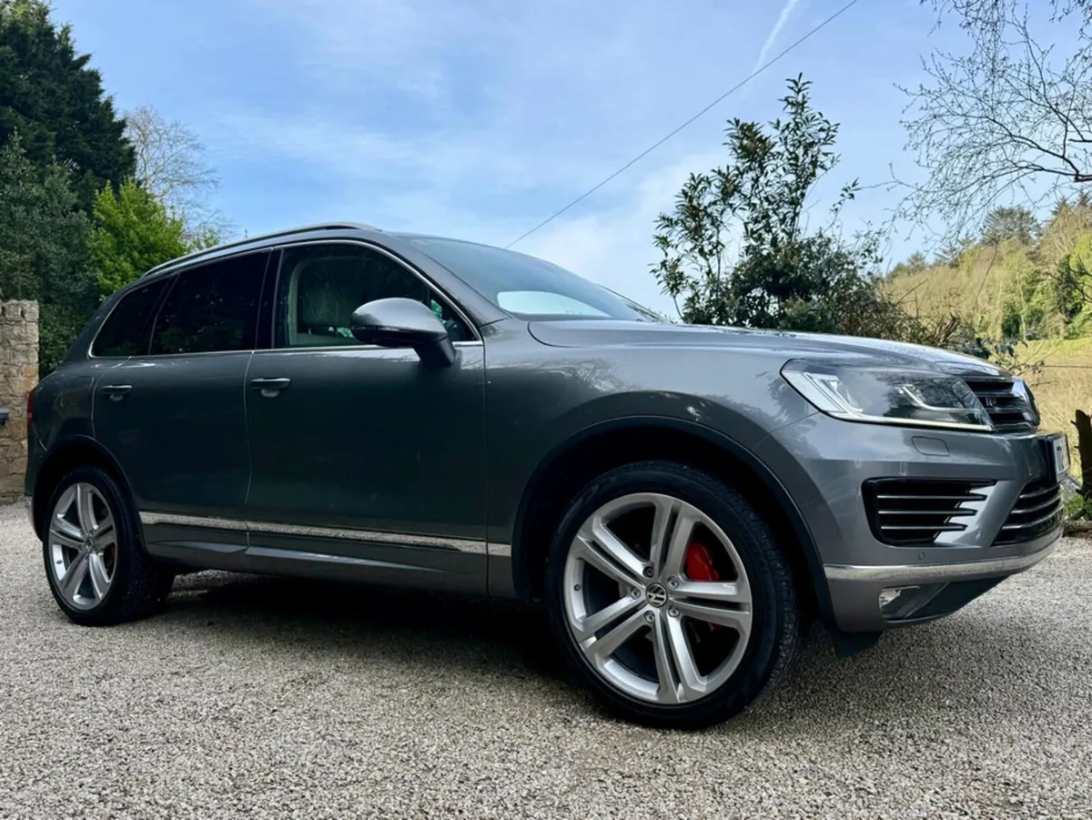 Volkswagen Touareg *Sale Agreed* 5 SEAT N1 R Line - Image 2
