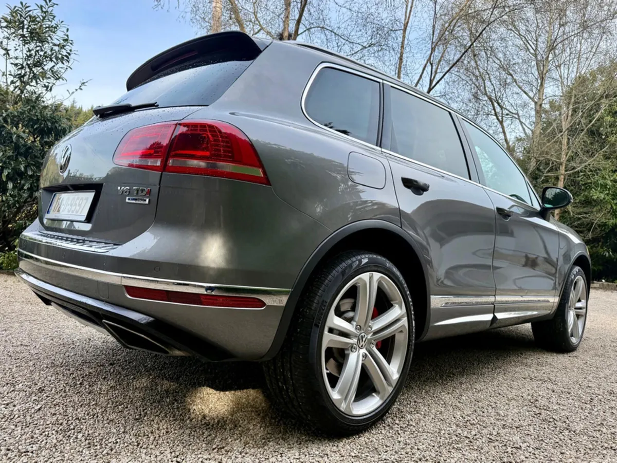 Volkswagen Touareg *Sale Agreed* 5 SEAT N1 R Line - Image 4