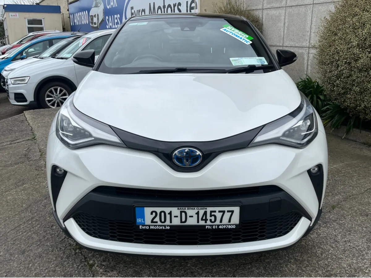 Toyota C-HR SOL HYBRID AUTOMATIC 1.8 PETROL //HIGH - Image 2