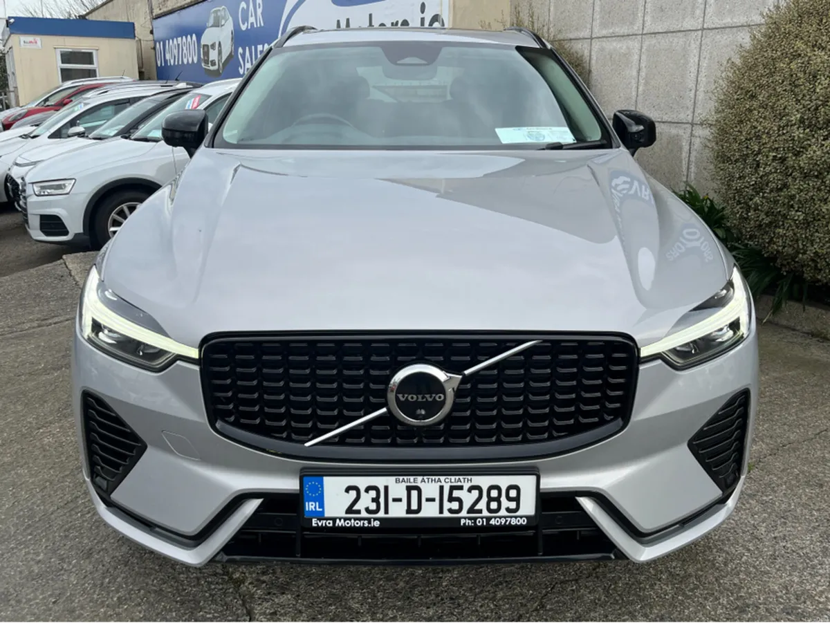 Volvo XC60 T6 PHEV PLUS DARK AWD 2.0 PETROL //PANO - Image 2