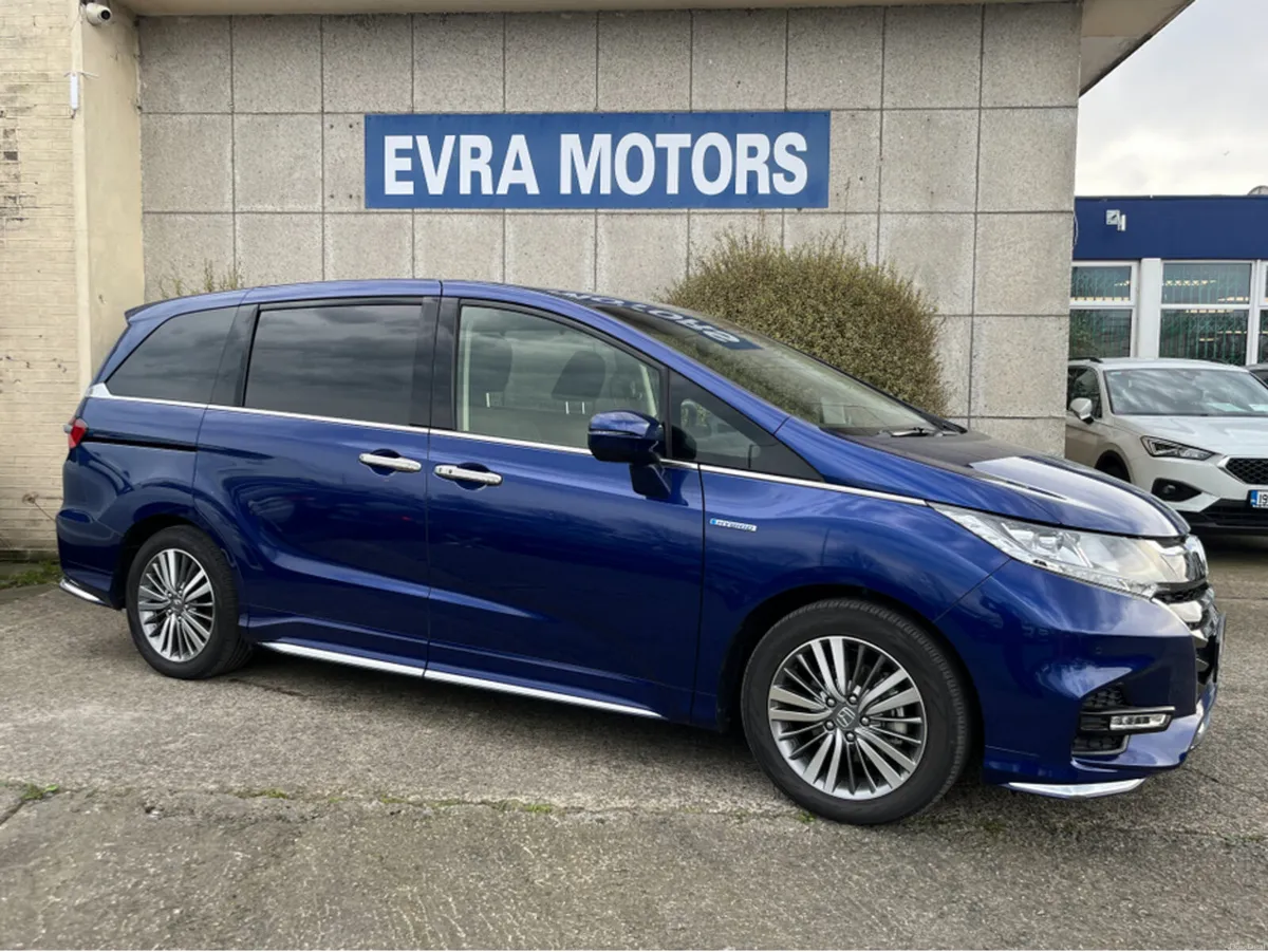Honda Odyssey ABSOLUTE 7 SEATER AUTOMATIC HYBRID 2 - Image 2