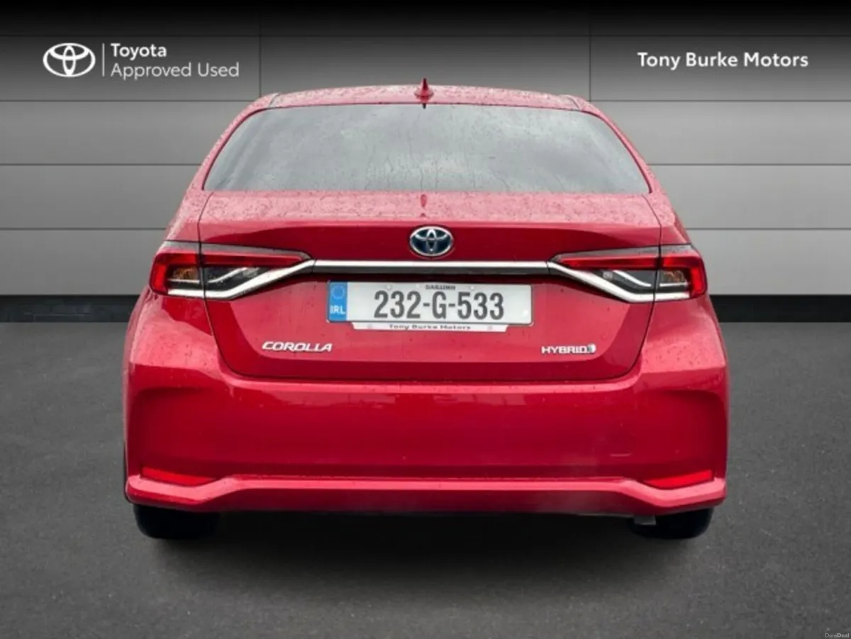 Toyota Corolla Saloon - LUNASPORT Edition - 1.8 Hy - Image 6