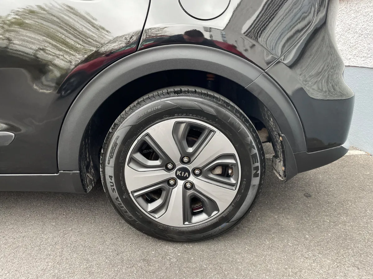 HYBRID-APPLE PLAY-HEATED LEATHER-180TAX-NEW NCT - Image 2