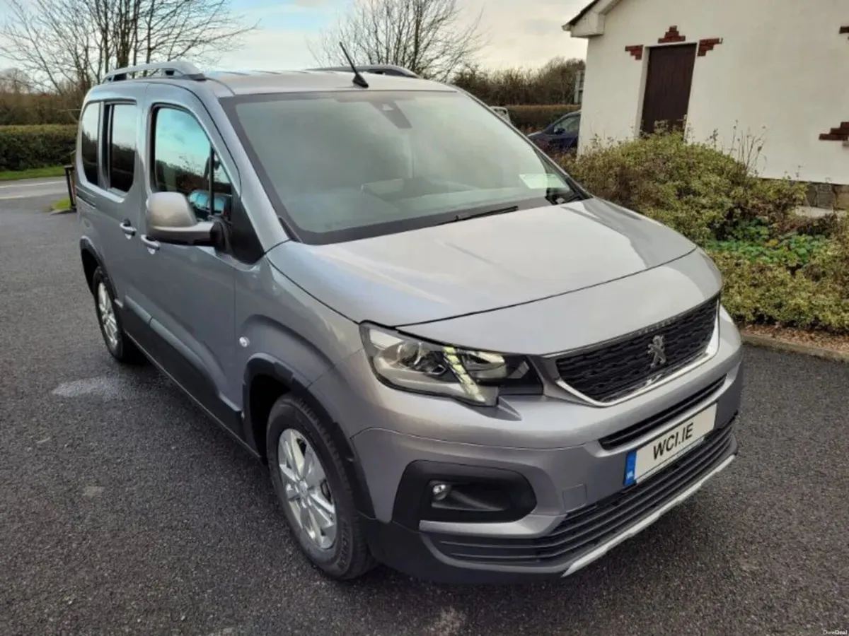 Wheelchair Accessible Auto Peugeot Rifter - Image 2