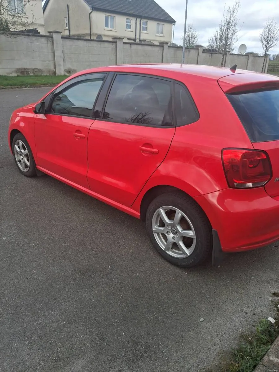 Volkswagen polo - Image 4