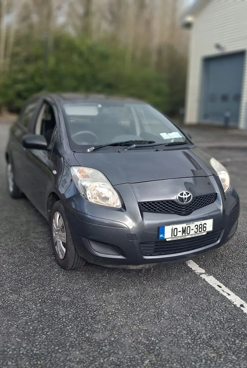 2010 Toyota Yaris 1.0 Petrol - Image 3