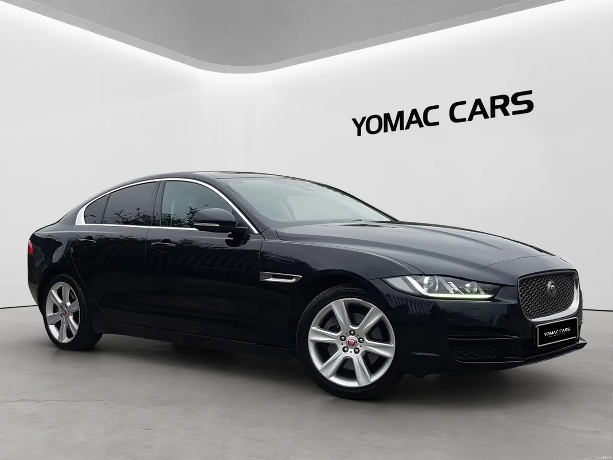 2017 JAGUAR XE PORTFOLIO AUTO 2.0D - Image 1