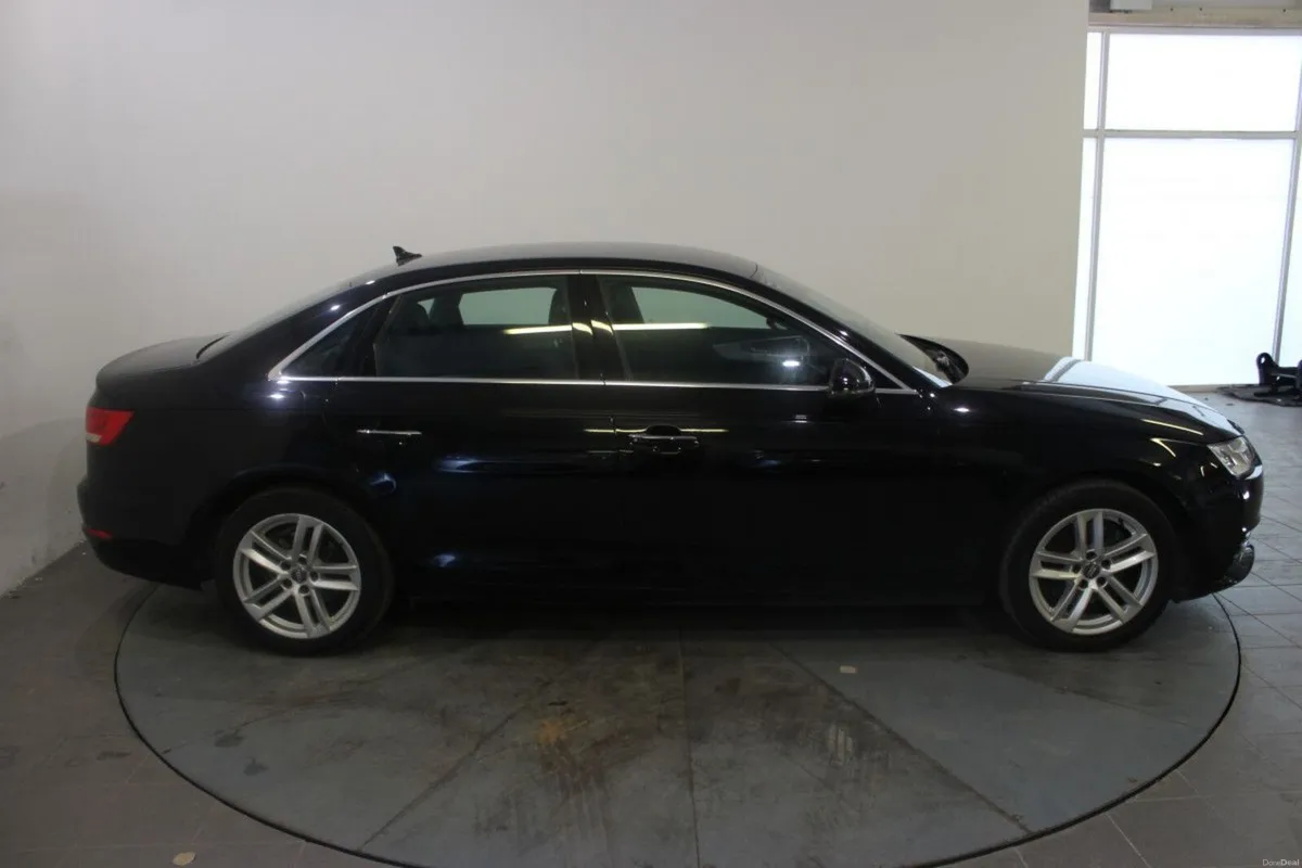 Audi A4 2.0TDI 122HP S tronic SE Ultra - TENDER 25 - Image 3