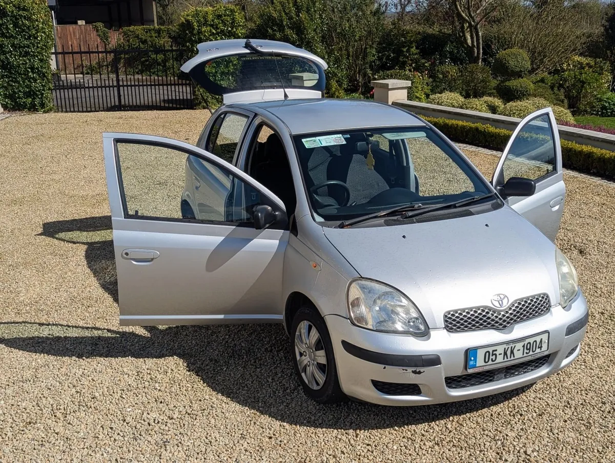 Toyota Yaris 2005 - Image 4