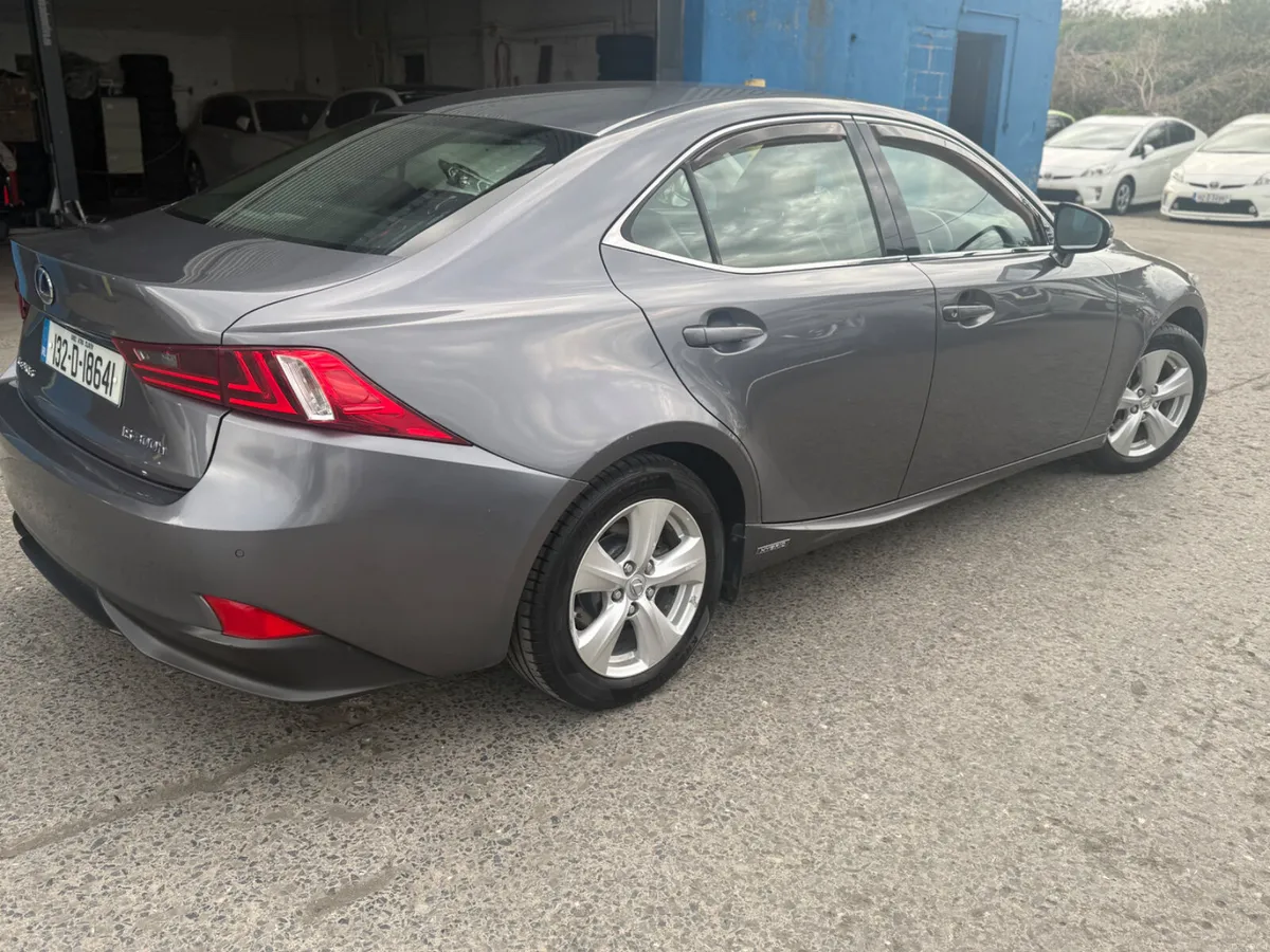 2013 Lexus IS 300H Hybrid Automatic - Image 4