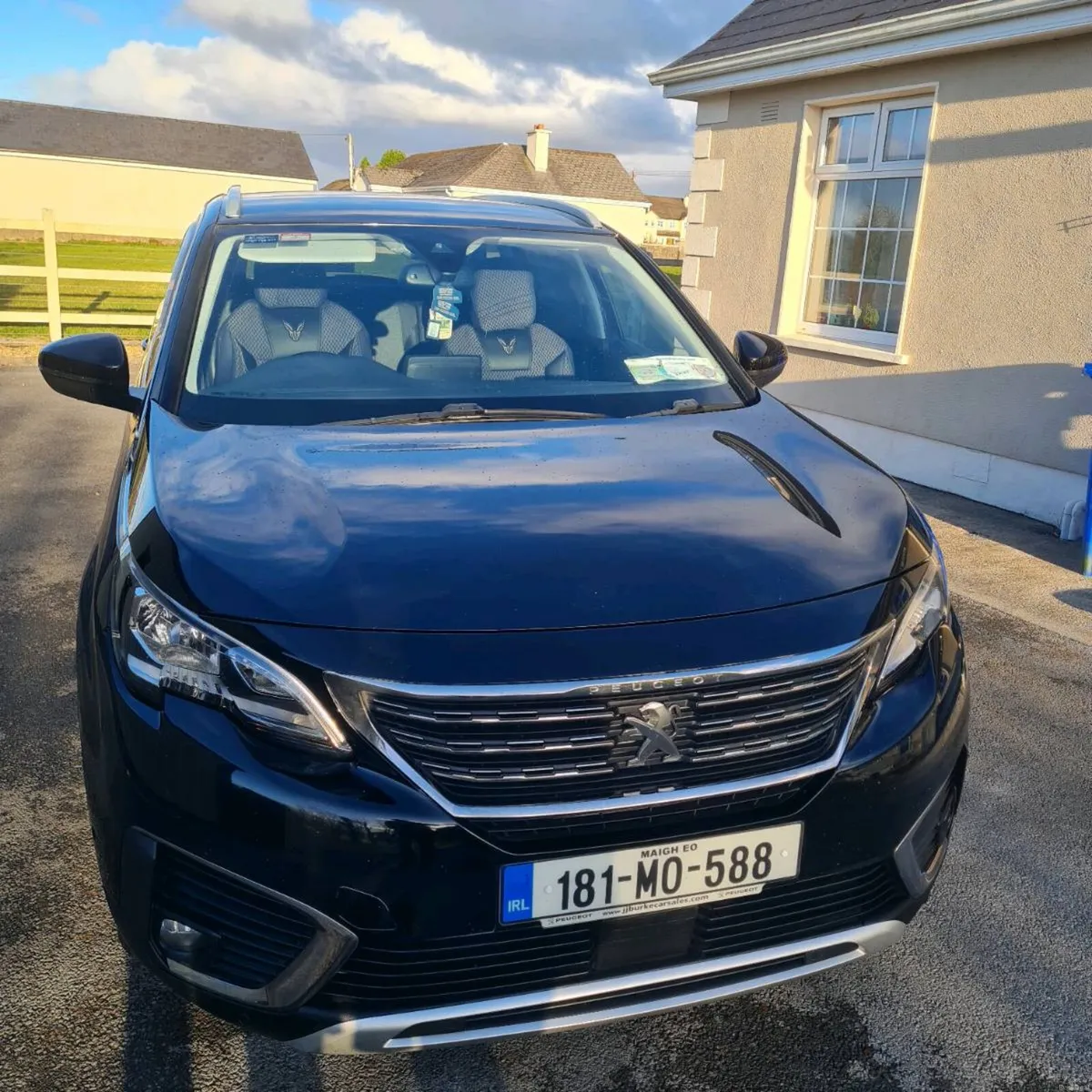Peugeot 5008 - Image 1