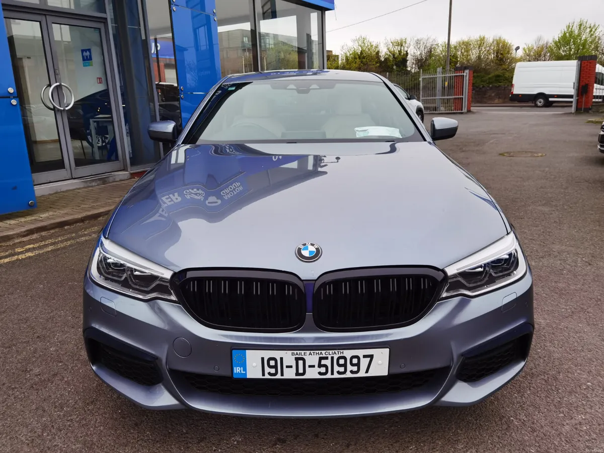 BMW 5 SERIES 530E M SPORT **HARMON/KARDON** - Image 3