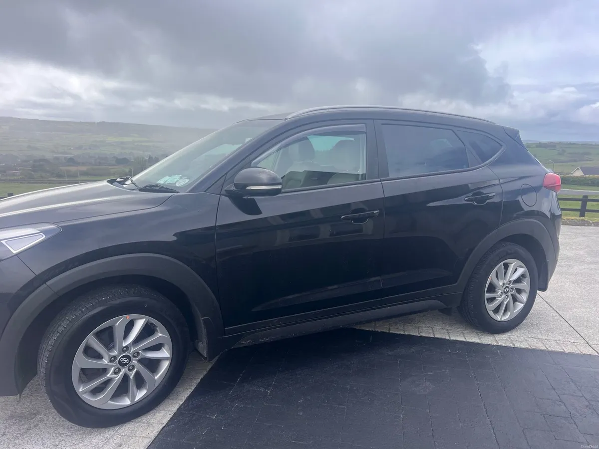 Hyundai Tucson 2017 - Image 2