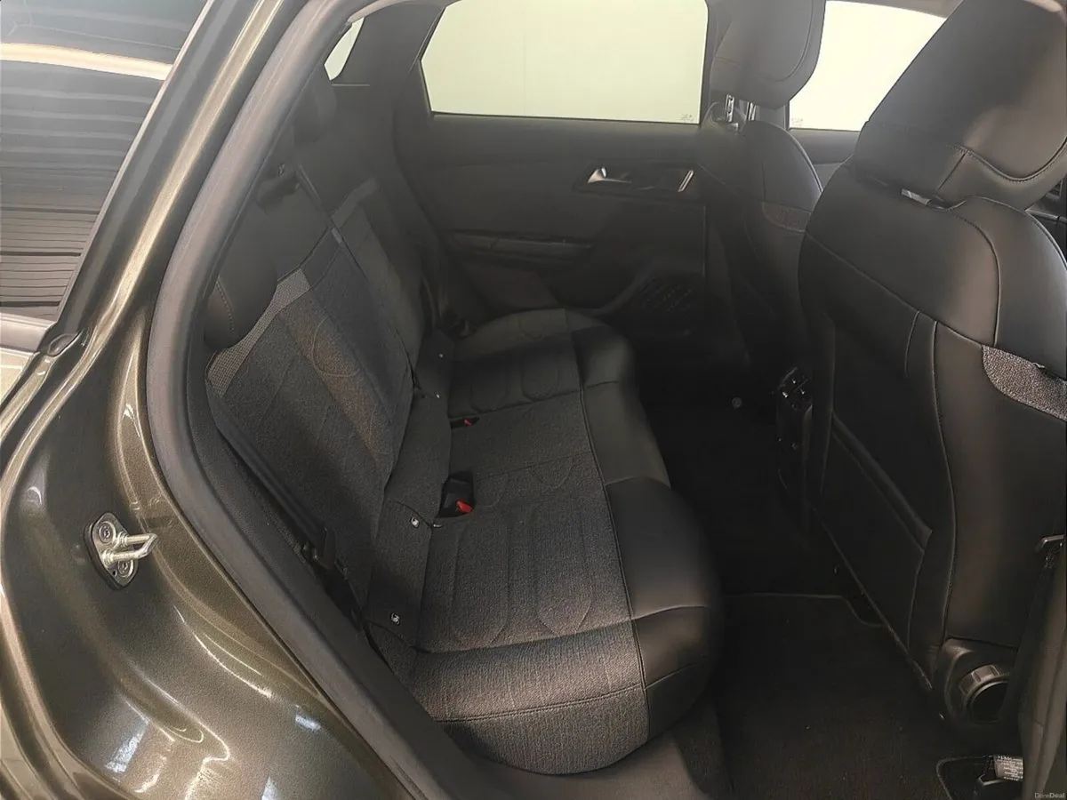 Citroen C5 X FEEL PACK PureTech 130 Automatic From - Image 6