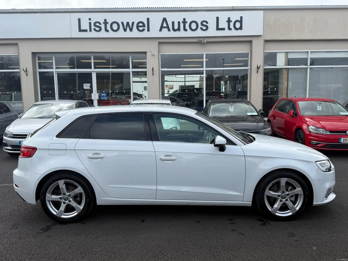 211 AUDI A3 SPORT 1.4 AUTO * LEATHER SEATS * - Image 1
