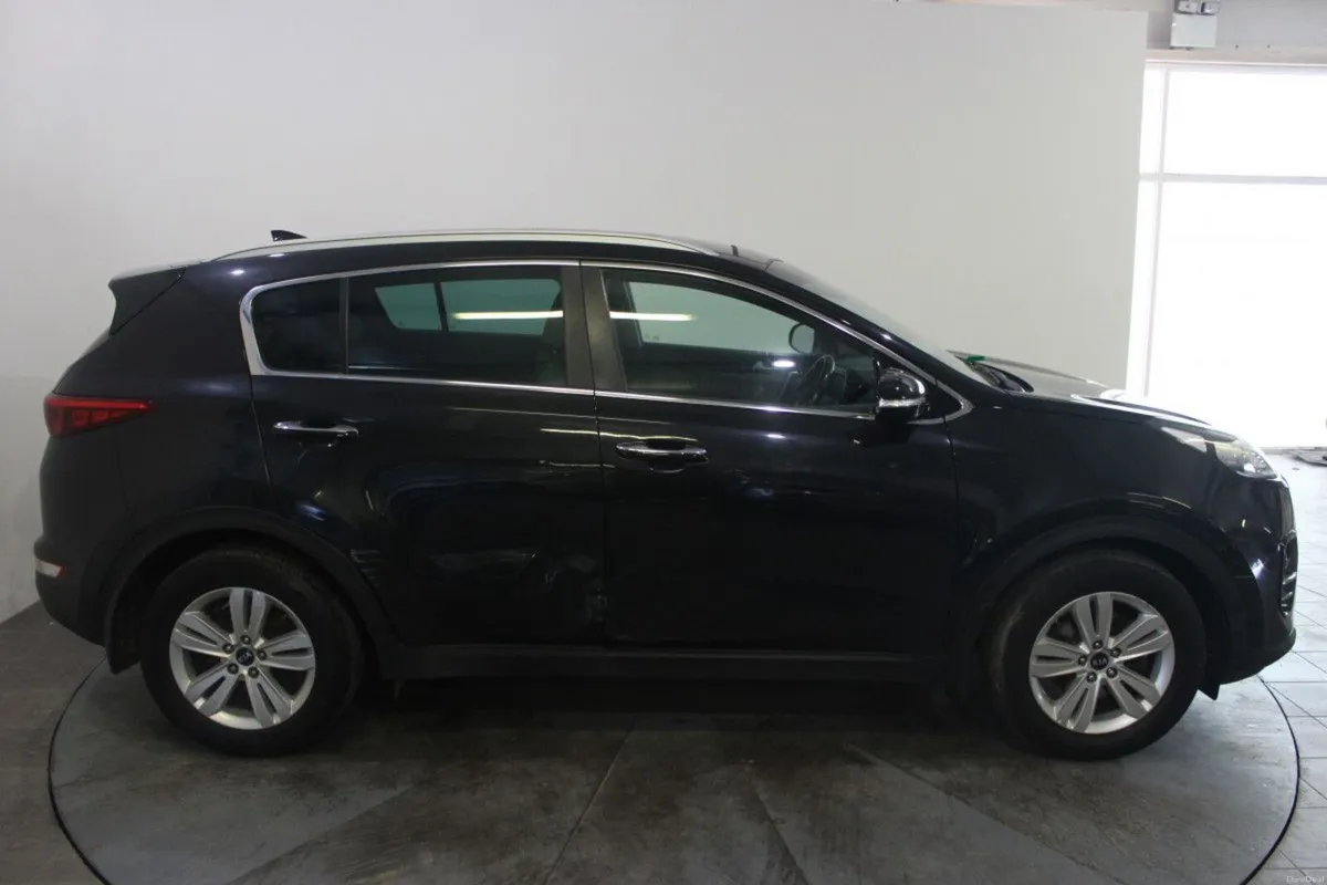 Kia Sportage 1.7 PLATINUM S - TENDER 30 - Image 4