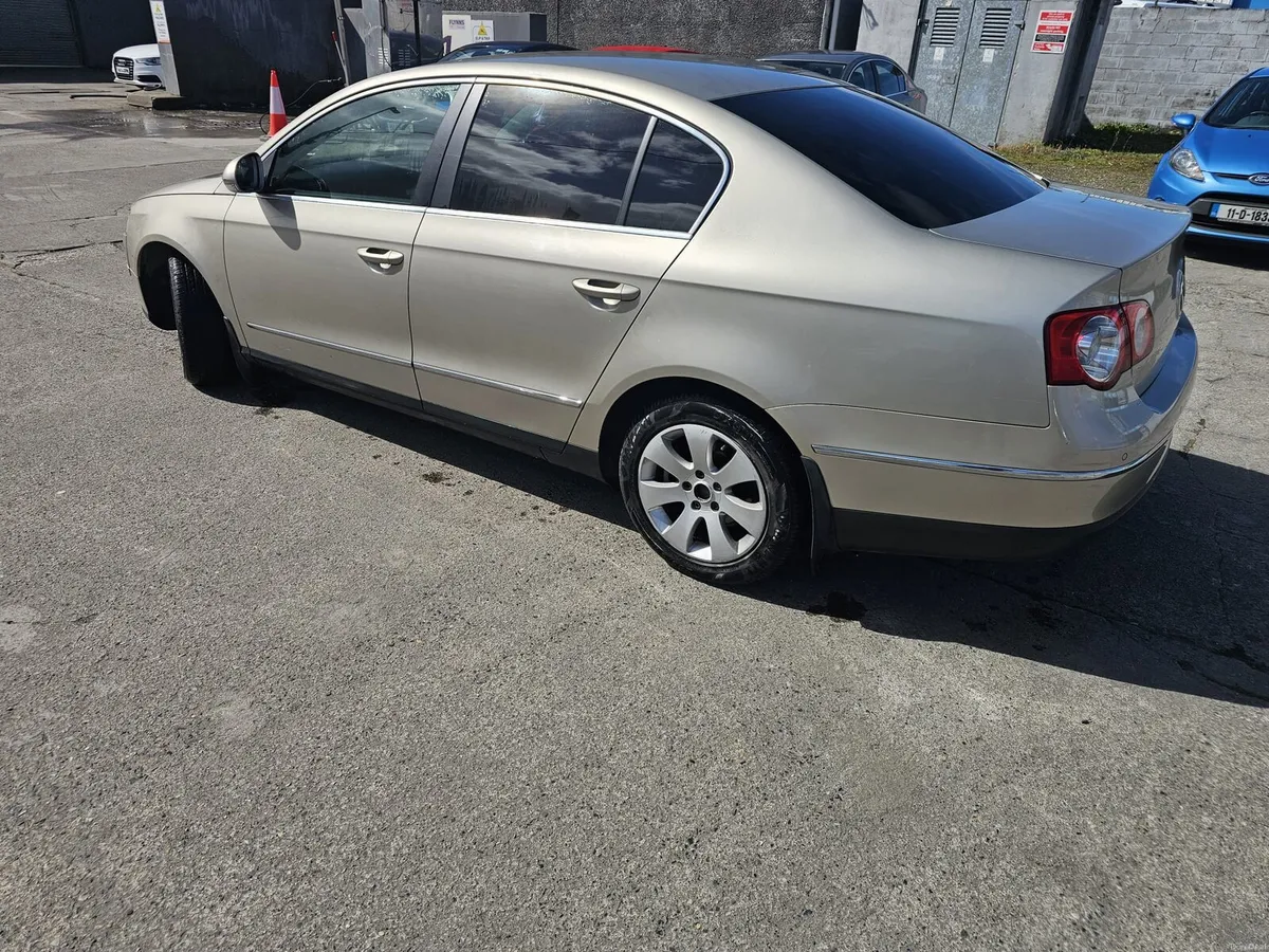 2008 Volkswagen Passat - Image 4