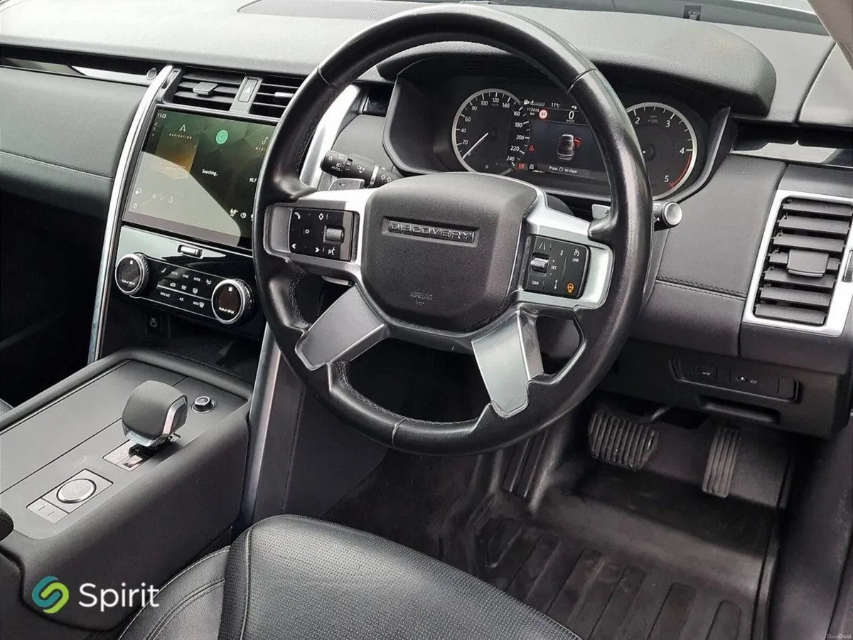 Land Rover Discovery 3.0 SD6 SE Campaign - Image 4