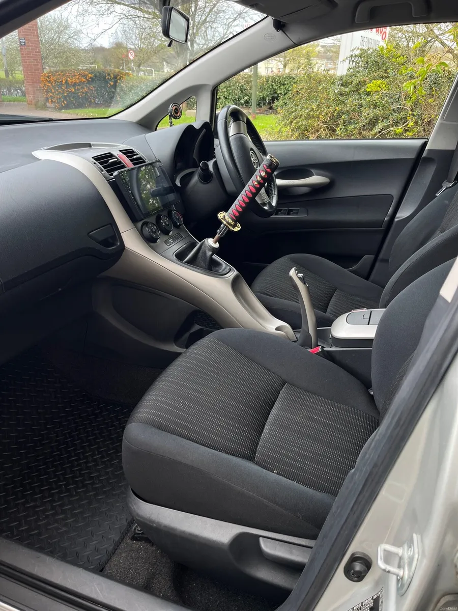 Toyota Auris 2007 - Image 4