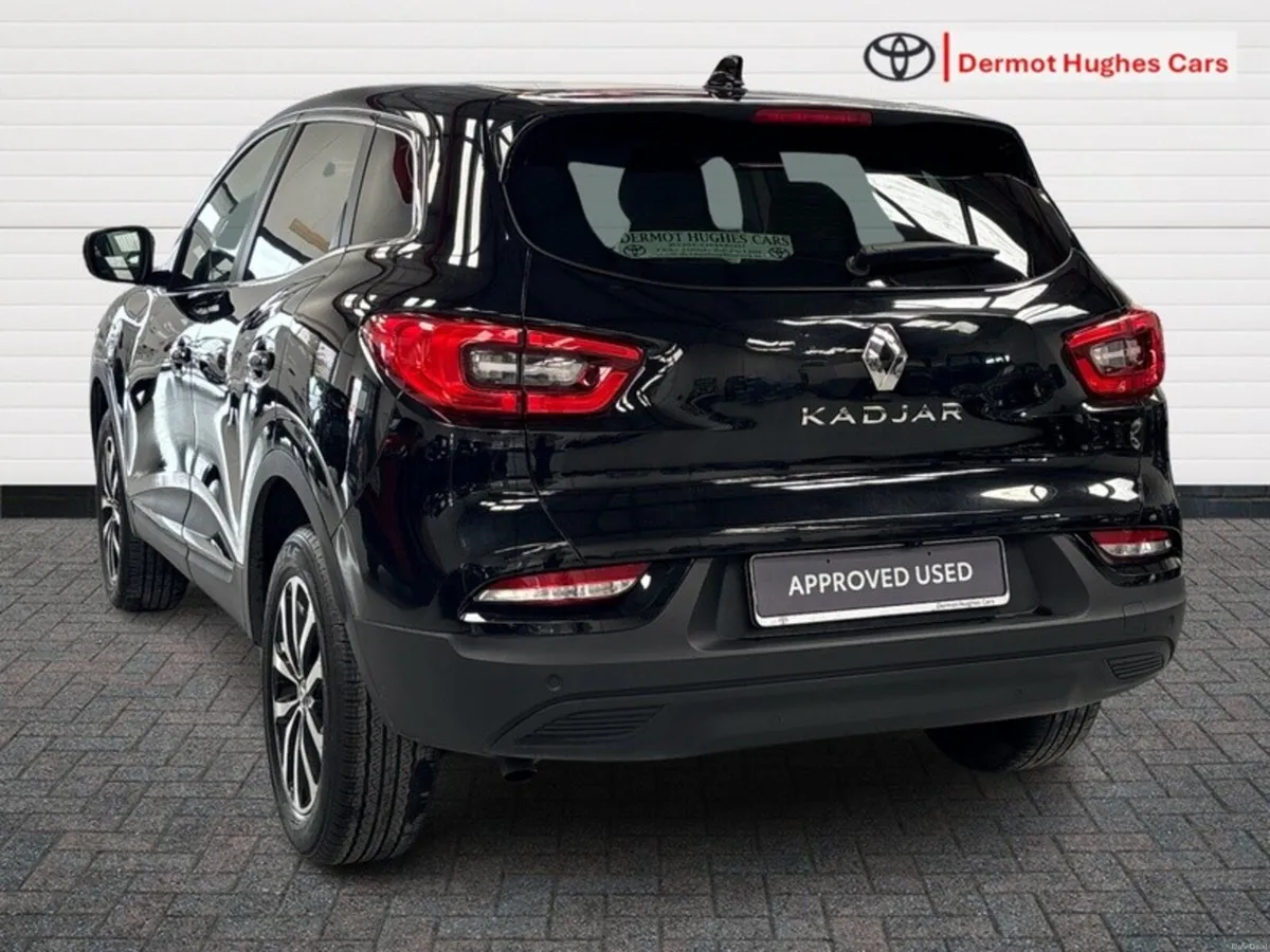 Renault Kadjar ICONIC TCE 140 MY21.5 5 5DR - Image 2