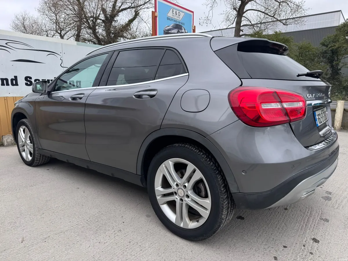 162 Mercedes GLA 200 D SPORT PREMIUM + AUTO 5DR - Image 2